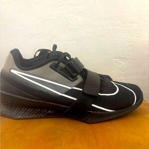 NIKE ROMALEOS 4 size 11.5